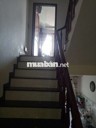 Cho thuê nhà nguyên căn hẻm xe hơi