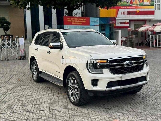 Ford Everest 2022 Titanium 4x2 20.000 km