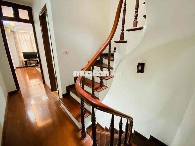 Nhà mặt ngõ 545 vũ tông phan 4 tầng dt sử dụng 165m2