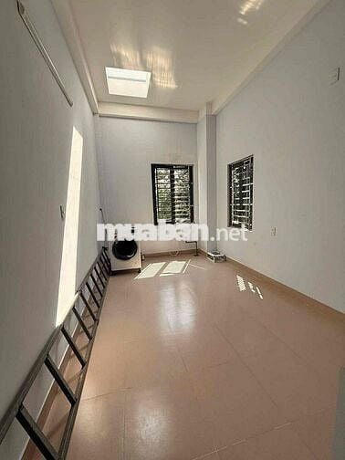 CHO THUÊ GÁC LỬNG MẶT TIỀN PHƯỚC TƯỜNG GẦN BIỂN GẦN TRỤC ĐƯỜNG LỚN