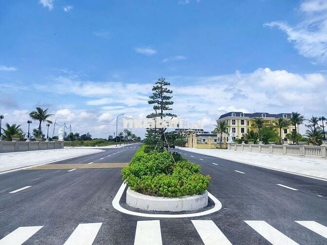 Ban nền đất 112m2 ngay TT hành chính Long An giá 17.2tr/m2 đã có sổ