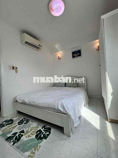 2 Phòng Ngủ – Full Nội Thất – Ngay Ngã Tư Hàng Xanh