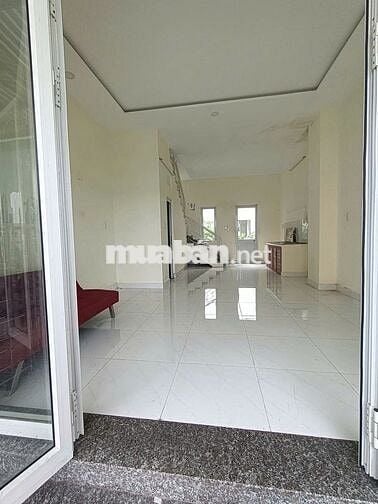 Nhà giá hợp lý – pháp lý minh bạch – tiện nghi đầy đủ cho cả gia đình.