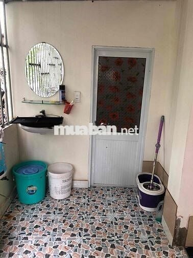 nhà mới 2 máy lạnh,tủ lạnh máy giặt giường nệm quạt bàn ghế