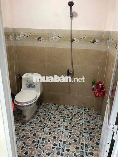 nhà mới 2 máy lạnh,tủ lạnh máy giặt giường nệm quạt bàn ghế