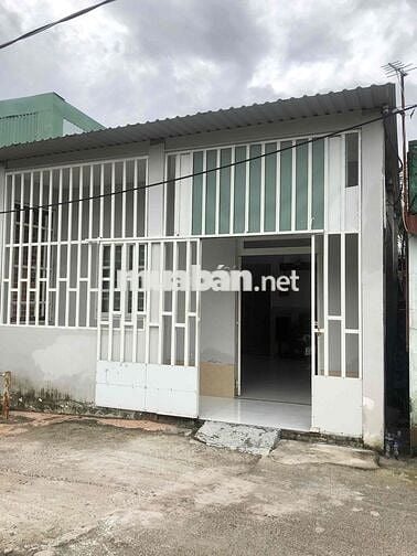 nhà mới 2 máy lạnh,tủ lạnh máy giặt giường nệm quạt bàn ghế