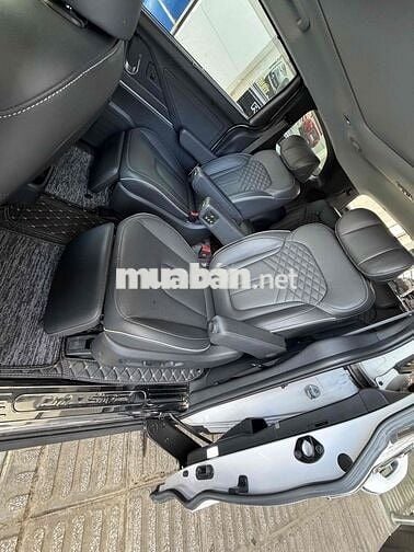 Hyundai Custin 2024 Cao Cấp 2.0T - 24000 km