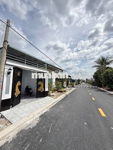 NHÀ MẶT TIỀN HẺM THÔNG NHỰA 10M NGAY CHỢ BÀ LÁT - 795 TRIỆU