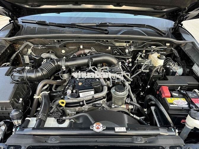 Toyota Fortuner 2021 2.7V 4x4 2 Cầu Máy Xăng Nhập
