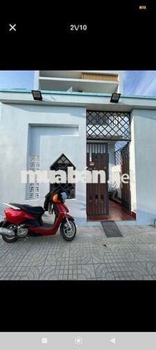 Nhà chính chủ kẹt tiền cần bán gấp ,giá *** khu vực, xem là thích