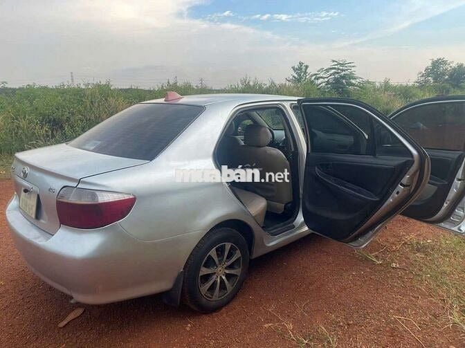 Vios 2004 - 123456 km