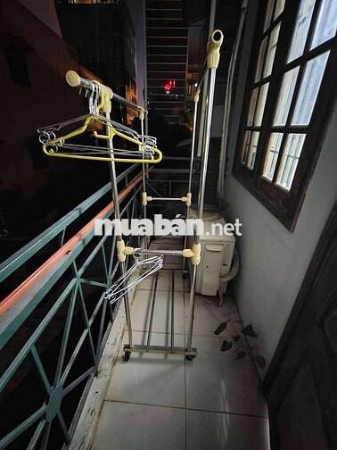 phòng rộng rãi có thể vào ở ngay