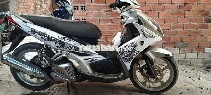 Yamaha Novo 4 Trắng Vàng đồng