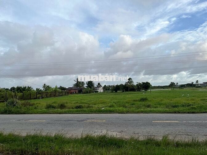 Bán đất mặt tiền Vĩnh Hải, Sóc Trăng, gần chợ & công ty Ong Sái