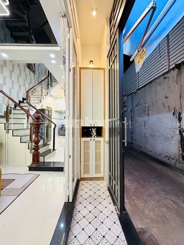 Bán nhà hẻm xe hơi 1 sẹc đường Lê Đức Thọ, P.16, 3,8 x 11, giá 4.4 tỷ