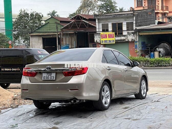 Camry 2.5Q 2014 nội ngoại thất đẹp nét căng