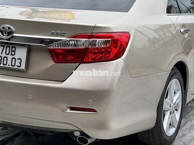 Camry 2.5Q 2014 nội ngoại thất đẹp nét căng