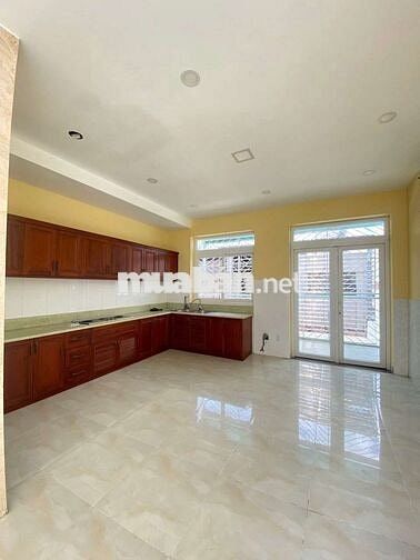 Cho thuê mặt bằng đường D4, KDC Him Lam, Quận 7