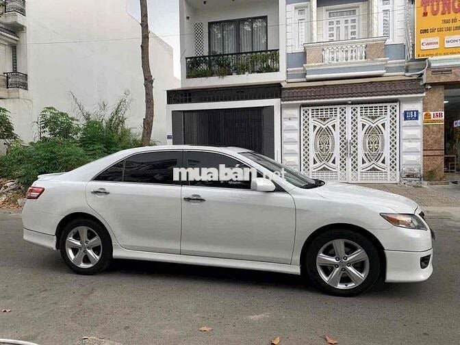 Toyota Camry 2009 SE 2.5 - 130000 km