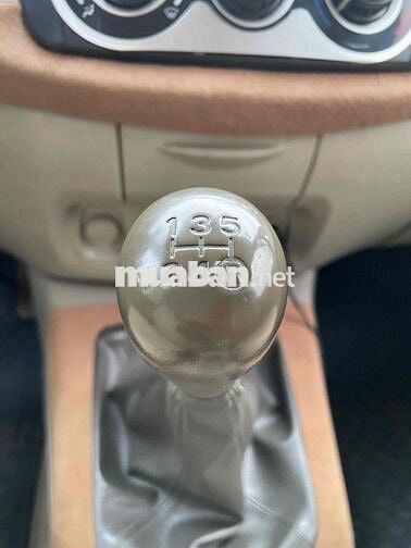 Toyota Innova 2014E 2.0 MT - 123 km