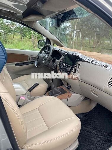 Toyota Innova 2014E 2.0 MT - 123 km
