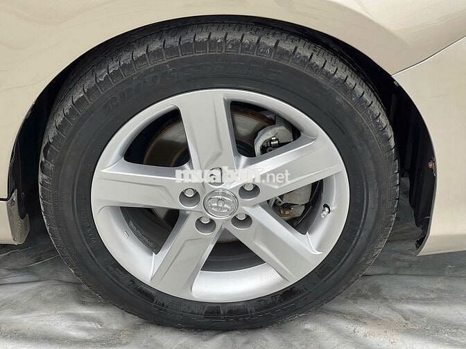 Camry 2.5Q 2014 nội ngoại thất đẹp nét căng