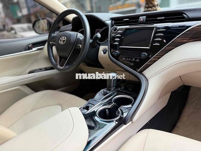 Toyota Camry 2019 2.0G - 31000 km