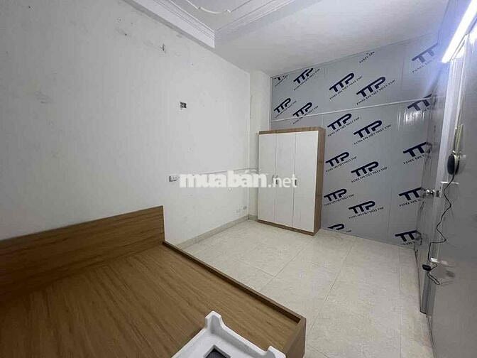 Cho thuê trọ ở nhà nguyên căn 40m2 giá 3tr5 ở ngõ 180 Tây Mỗ