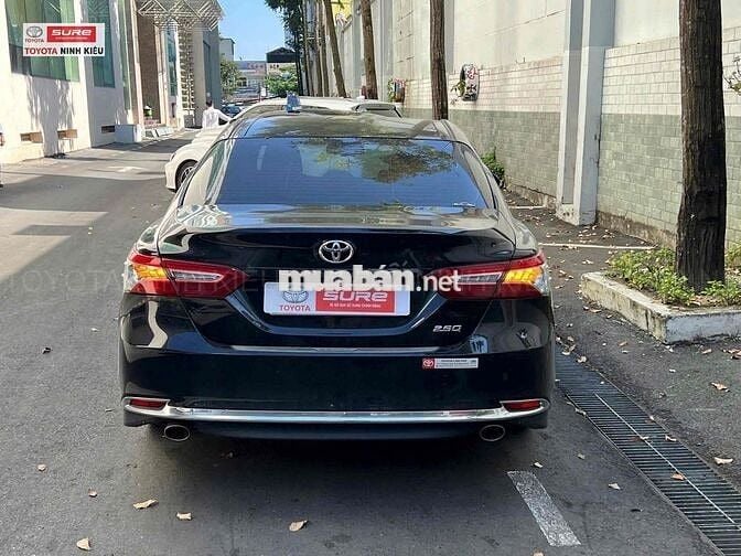 Toyota Camry 2019 2.5Q - 50000km 360tr trả trước