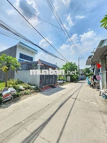 Ngột bank bán gấp lô đất Bùi Thị Xuân, P.Tân Bình Dĩ An 82m2 -1,12 tỷ