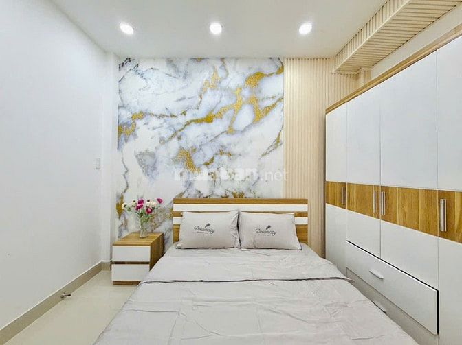 Bán nhà hẻm xe hơi 1 sẹc đường Lê Đức Thọ, P.16, 3,8 x 11, giá 4.4 tỷ