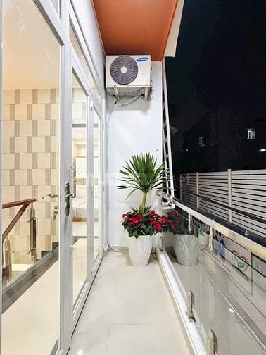 Bán nhà hẻm xe hơi 1 sẹc đường Lê Đức Thọ, P.16, 3,8 x 11, giá 4.4 tỷ