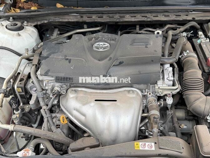 Toyota Camry 2019 2.0G