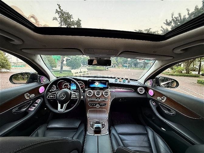 mercedes benz c200 . ( sản xuất : 2019 ) phiên bản : exclusive ( có cử