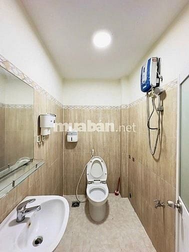 Bán nhà cực hot Lê Hồng Phong, P2, Quận 5, 2,65 tỷ, sổ riêng, tiện ích