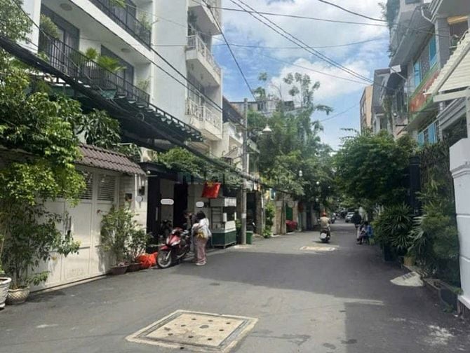 Bán Gấp Biệt Thự Sân Vườn Hẻm Xe Hơi Lê Văn Sỹ - Trung Tâm Quận 3