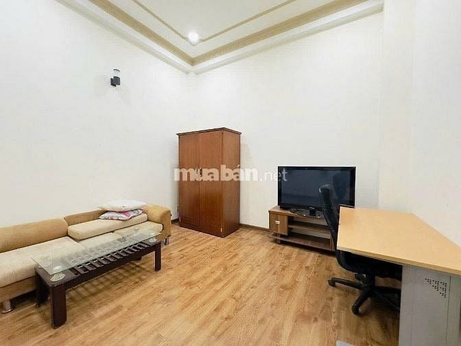 Bán nhà cực hot Lê Hồng Phong, P2, Quận 5, 2,65 tỷ, sổ riêng, tiện ích