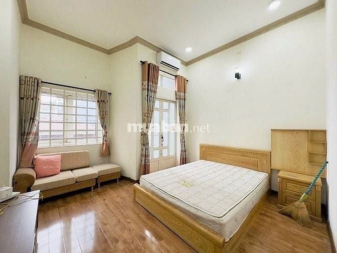 Bán nhà cực hot Lê Hồng Phong, P2, Quận 5, 2,65 tỷ, sổ riêng, tiện ích