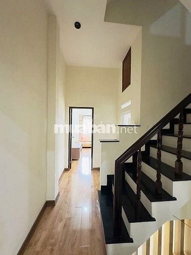 Bán nhà cực hot Lê Hồng Phong, P2, Quận 5, 2,65 tỷ, sổ riêng, tiện ích