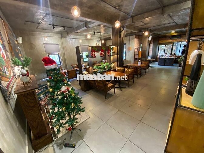 - Thuê biệt thự sân vườn + 500 m2 + phường 7 Tân Bình