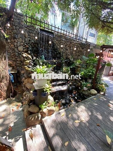 - Thuê biệt thự sân vườn + 500 m2 + phường 7 Tân Bình