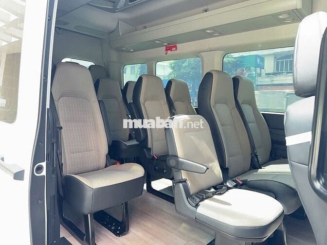 Ford Transit 2025 Premium - 13600 km