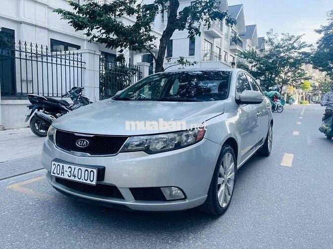 kia Fote nhập khẩu số tự động bản đủ