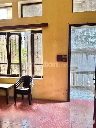 Cho thuê nhà ngõ Văn Hương, Đống Đa, DT 32m2 x 3 tầng, mặt tiền 4,6m