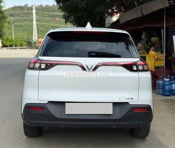 VinFast VF e34 2025 Trắng