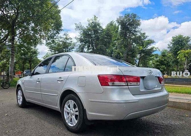 Hyundai Sonata 2010 2.0L MT