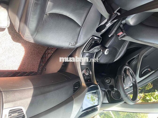 Hyundai Elantra 2014 1.6 MT - 110000 km