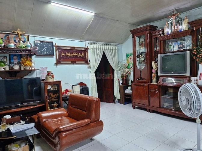 Nhà cấp 4 Nguyễn Thị Thập kế Lotte Mart - Chỉ 80tr/m2 - Ngang lớn 6m