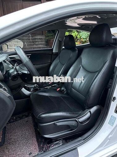 Hyundai Elantra 2014 1.6 MT - 110000 km