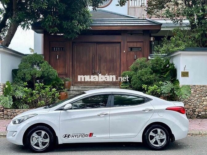 Hyundai Elantra 2014 1.6 MT - 110000 km